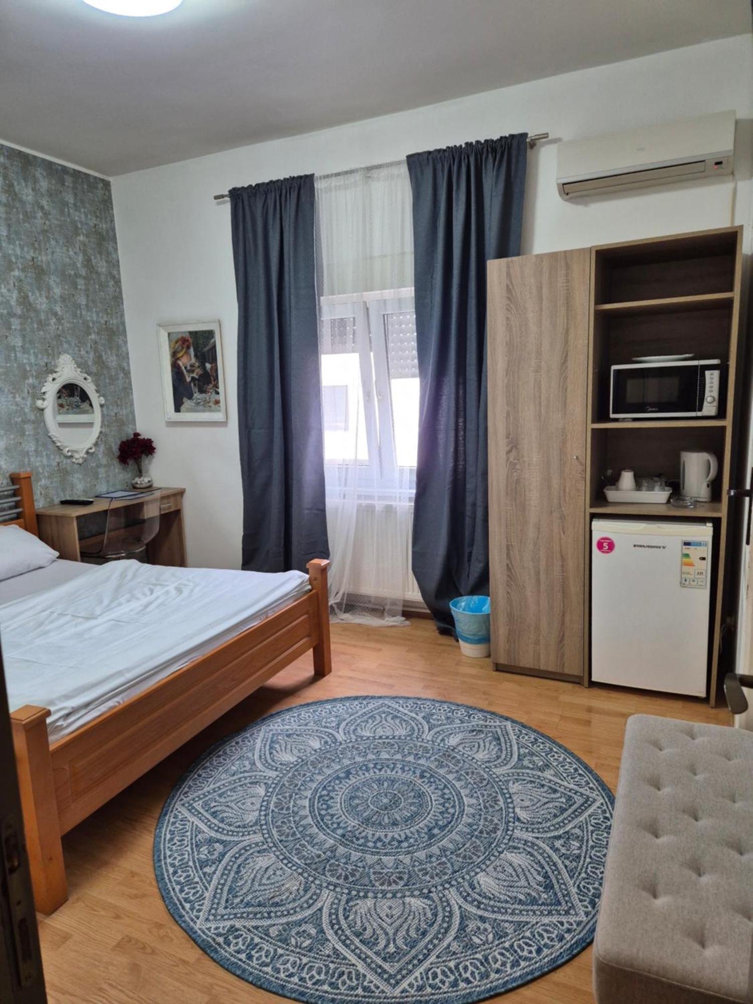 Rooms Villa Luigi Pančevo Extérieur photo