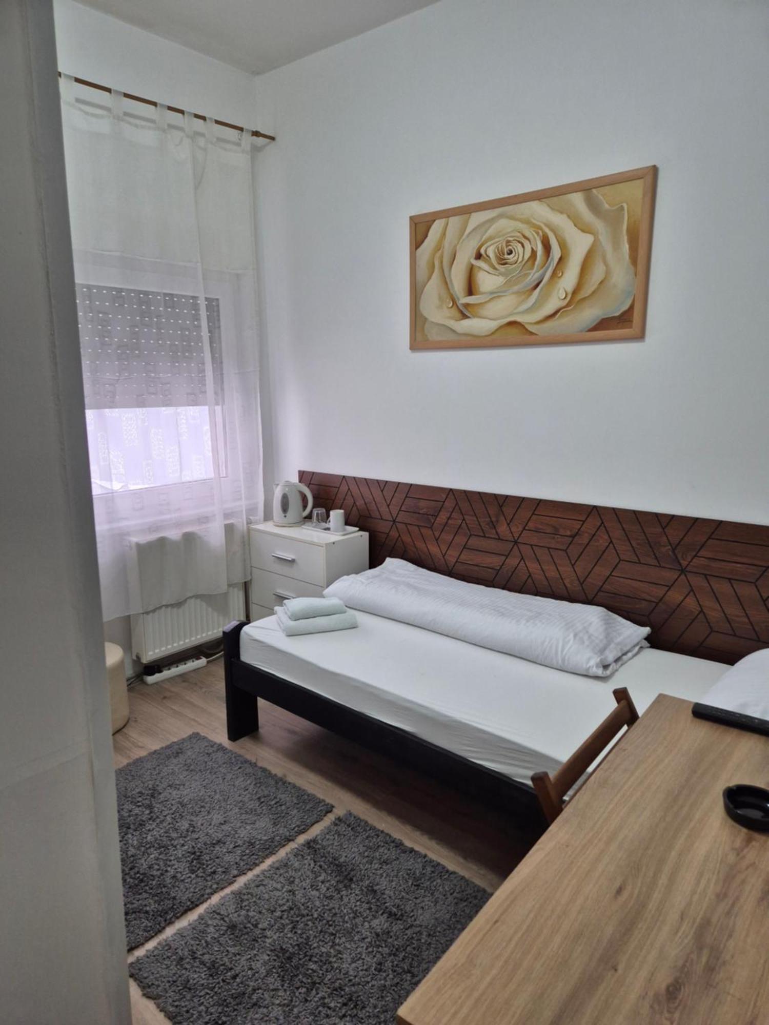 Rooms Villa Luigi Pančevo Extérieur photo
